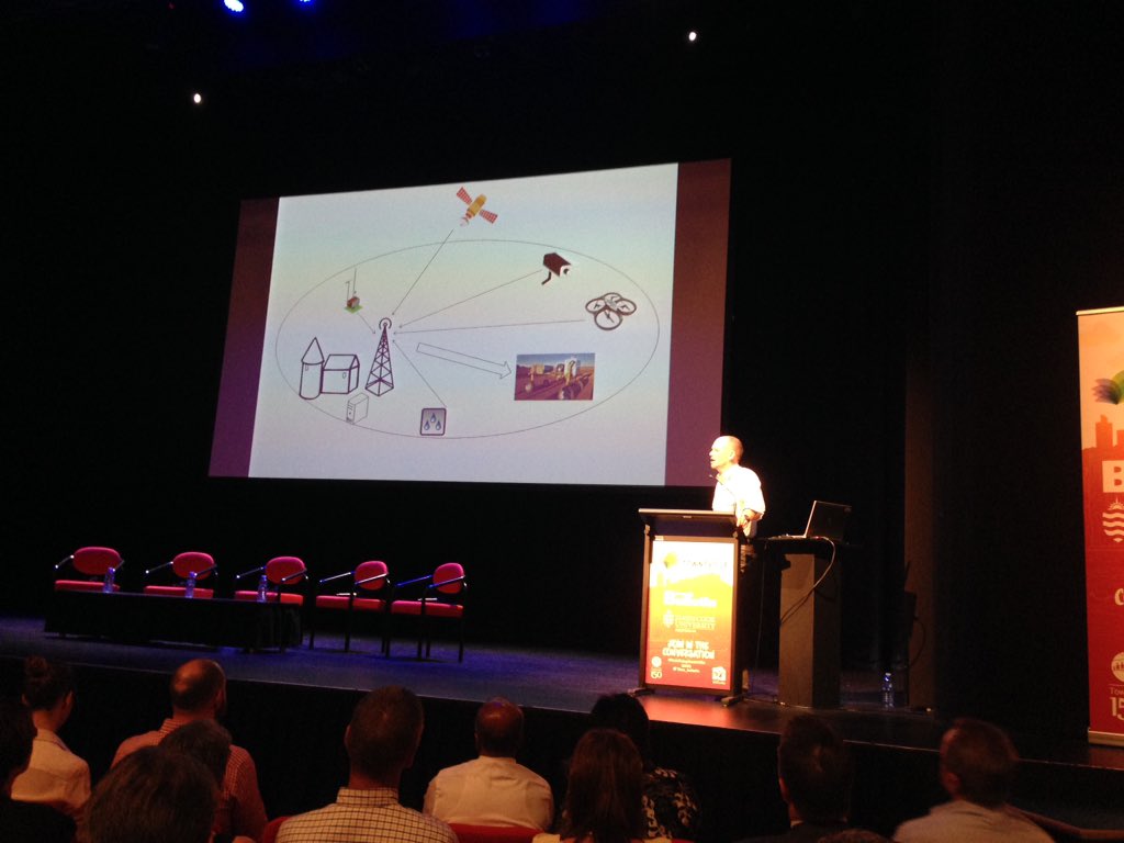 jcu_eresearch's tweet image. Swarmfarm's  Campbell Newman vision of robotic farming and a #digitalhomestead #redefiningtownsville