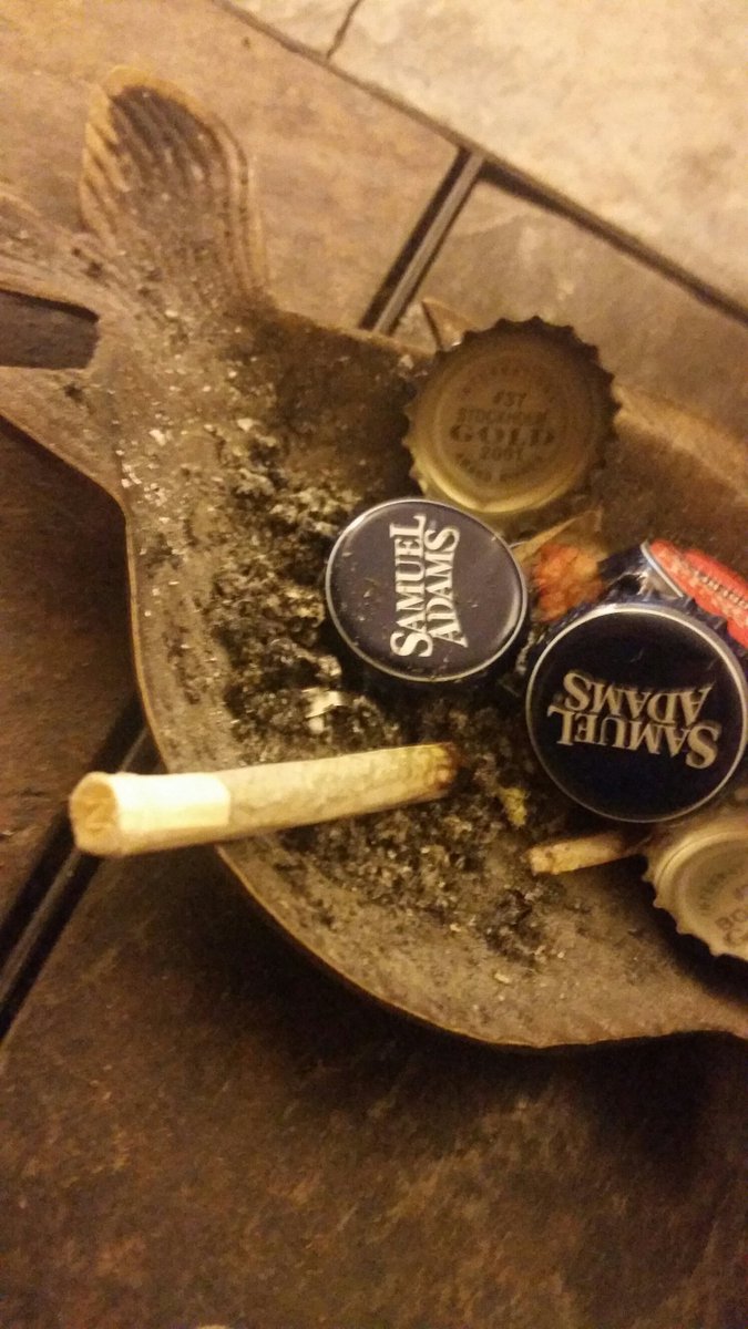 JimBlackMax's tweet photo. @BakedJaeyk Cheers! #TripleDiesel https://t.co/7uCEz1Bv6E