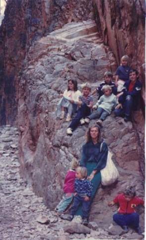 fanniebay's tweet photo. #TBT - a chilly day in the centre, hanging out with family in the shadow of Simpsons Gap #JacketGameStrong https://t.co/590lu4w2Qc