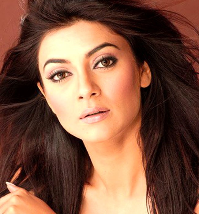 We wish the Miss Universe Sushmita Sen a very happy birthday. 19-Nov-1975, Hyderabad.   