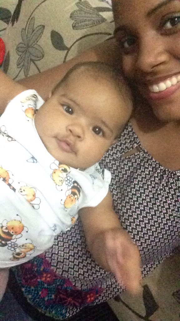 Robertttarocha's tweet photo. Eu que nem pensava, eu n imaginava te merecer, e agora eu sou a dona desse amor 😍😍❤️ #Filhadomeucoração https://t.co/Qd1vf1Zm3s