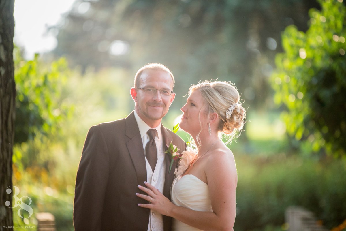 ThreeEightPhoto's tweet image. Ellie &amp;amp; Ty are up on the blog!!
#WeddingWednesday #clevelandweddingphotographer #weddingday 
threeandeight.com/gorgeous-diy-n…