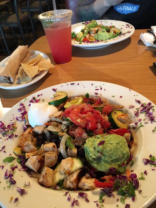 Having yummy time 🍴🍛👅 https://t.co/44dV3A2CYa