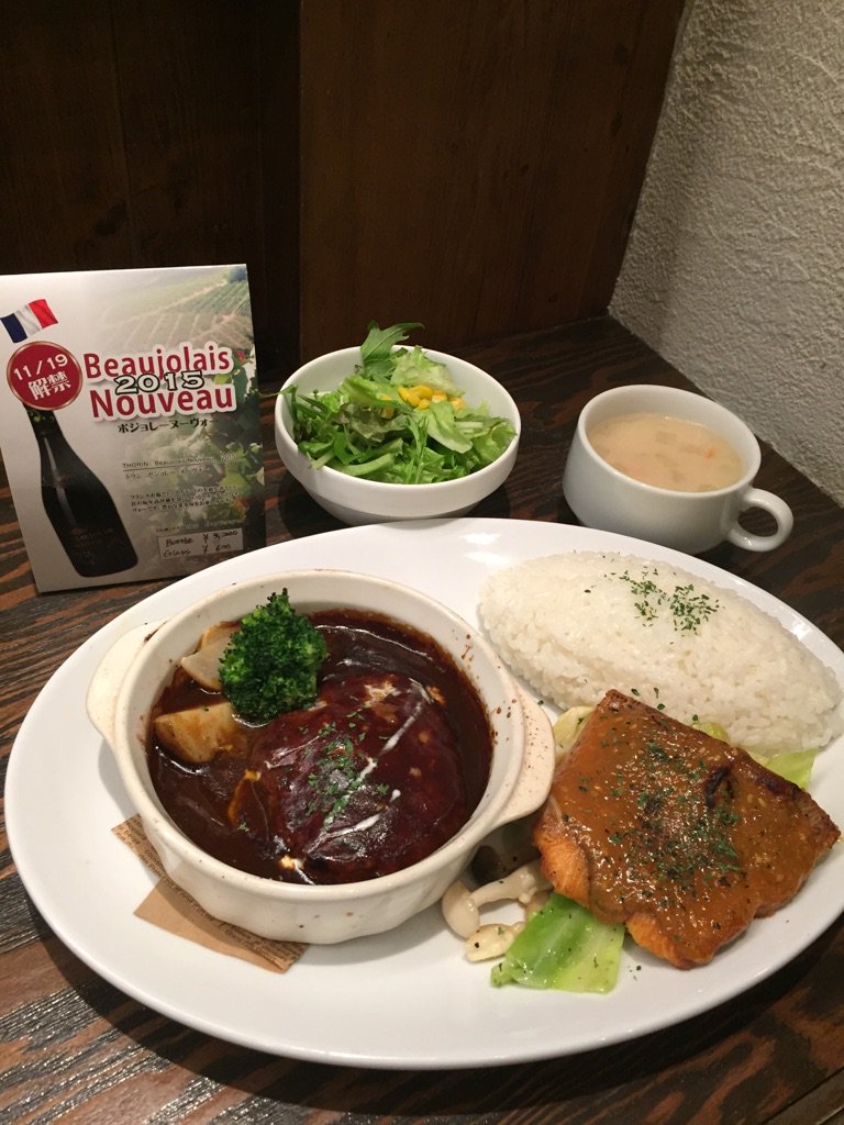 ひいき屋 大泉学園店 おはようございます 本日の日替りワンプレートランチ 煮込みハンバーグ 秋鮭ときのこのちゃんちゃん焼き風 サラダ スープ ライス付 1 080 税 外は明るい日差しが射しています ひいき屋ランチはいかがでしょうか T ひいき屋 大泉学園店 おはようございます 本日の日替りワンプレートランチ 煮込みハンバーグ 秋鮭ときのこのちゃんちゃん焼き風 サラダ スープ ライス付 1 080 税 外は明るい日差しが射しています ひいき屋ランチはいかがでしょうか T