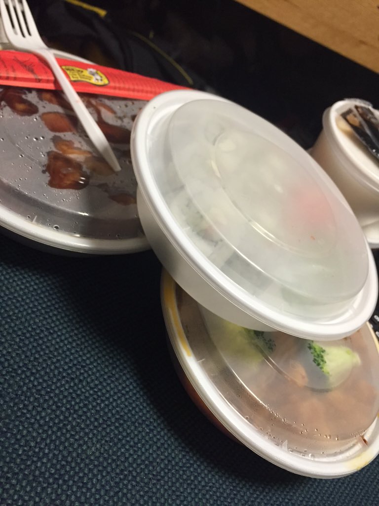 neek_alexander's tweet image. Fat kid tweet. 🍜🍗🍲🍖🍣🍽

#GeneralTsoChicken 
#BourbonChickenFriedRice
#CaliforniaRoll 
#WCW