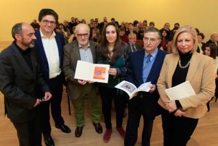 IvanDasto's tweet photo. Homenaje a Kely. #ArteOviedo15 https://t.co/GS3b9xhXTV