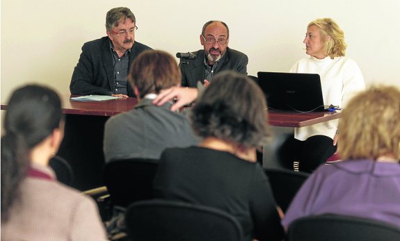 IvanDasto's tweet photo. Programa coleccionista. #arteoviedo15 https://t.co/74OSOHu8mG