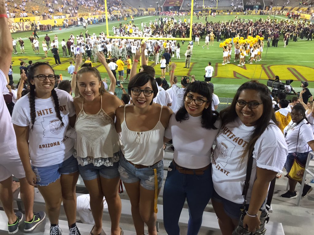 sia__lei's tweet photo. Sun Devil football is what has brought us together๐โค๏ธ๐ @InfernoInsider @ASUMarketplace https://t.co/RQnDPj36pD