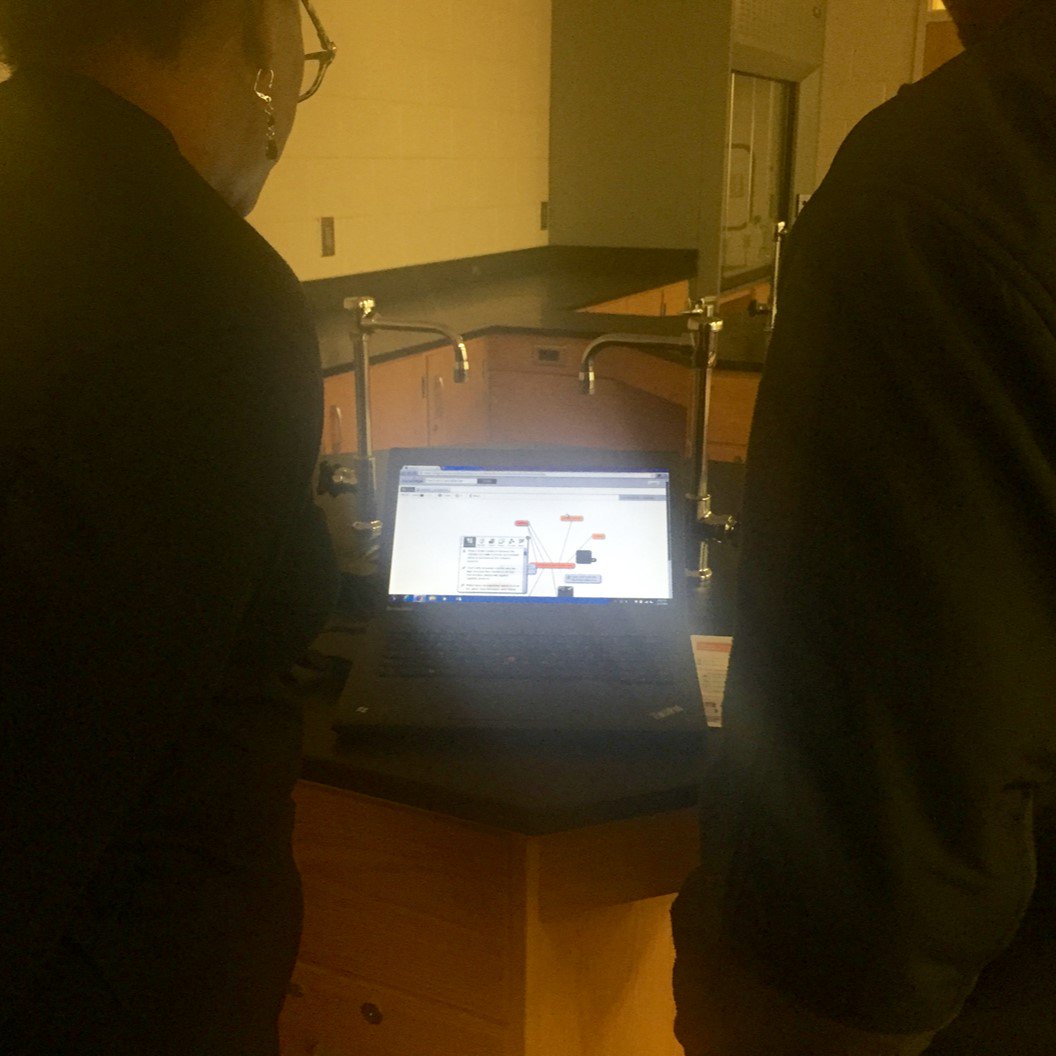 bluknow's tweet photo. Here’s a pic of teachers exploring @InstaGrok during a recent #STEM professional learning session! #bluknow https://t.co/Dyamy1Gxbu