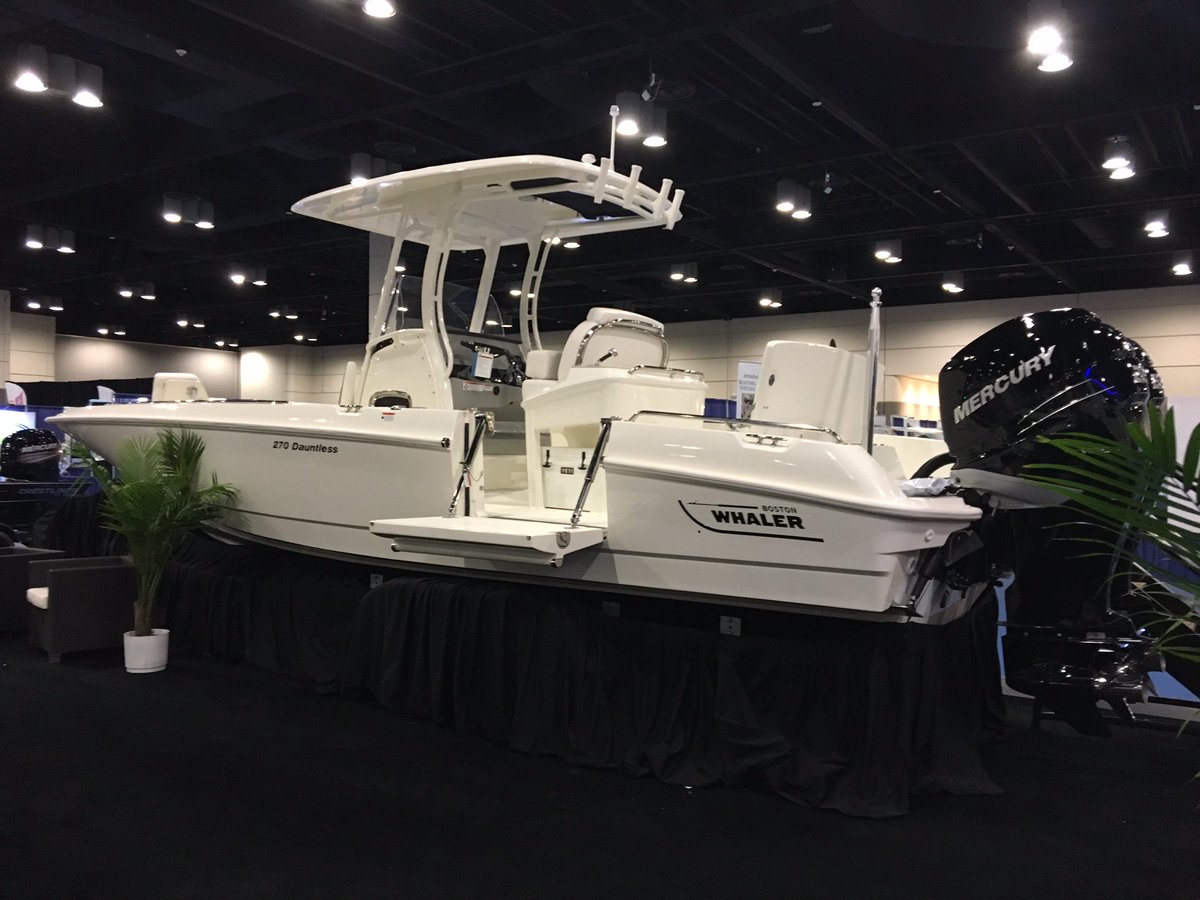 Boston_Whaler's tweet photo. Our 270 Dauntless was a hit at the Marine Dealer Conference & Expo in Orlando. Check out that swim patio! #MDCE2015 https://t.co/L1Z1kUnids