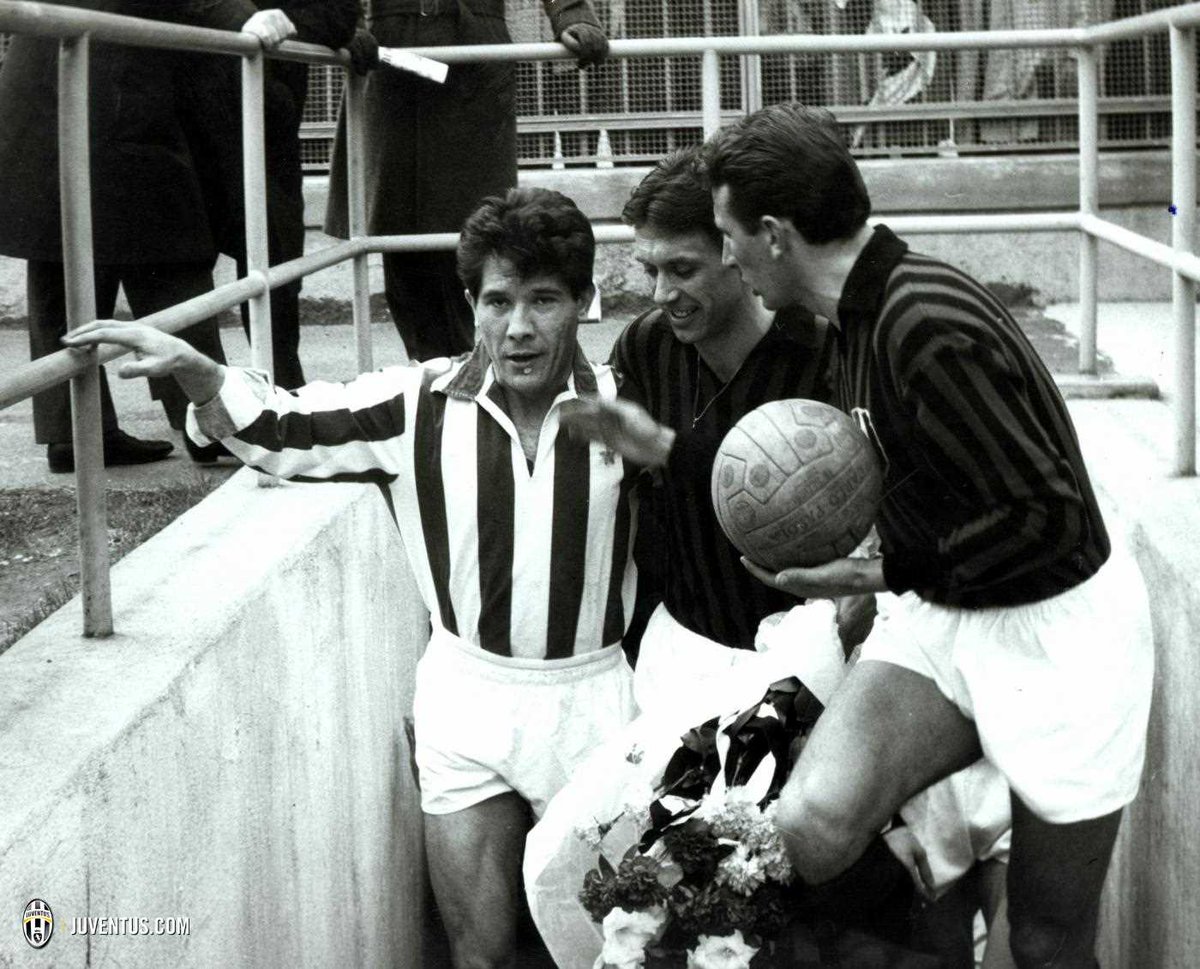 juventusfcid's tweet photo. GALERI: #JuveMilan dari tahun ke tahun: https://t.co/PQZ7xfvlI9. Dimulai dari foto hitam dan putih ini. 1/4 https://t.co/575OiZAQmn