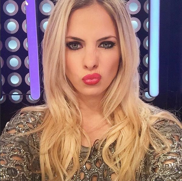 1 pic. Wft! @BenditaOk https://t.co/85cDrVrQJq