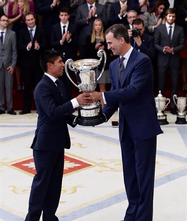 CitySportsCol's tweet photo. #NairoQuintana fue reconocido en España como el mejor deportista iberoamericano de 2014. #orgullocolombiano https://t.co/9Bvwj7ioFY