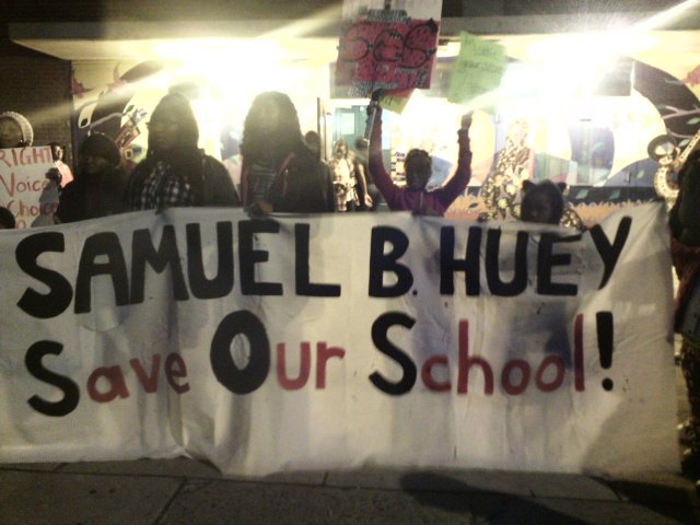 minhtran4's tweet photo. #savehuey #saveourschool #savethefuture #savephilly https://t.co/ITsFaMQQ1U