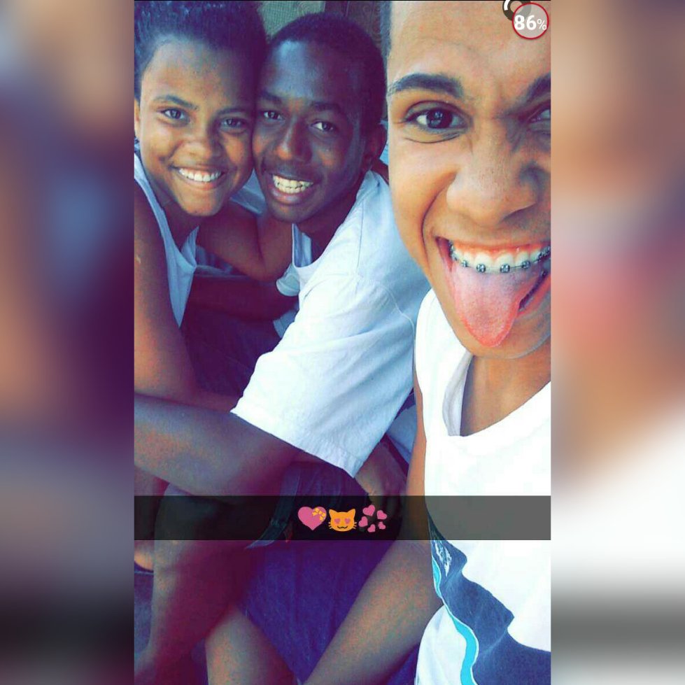 Tvitoria_18's tweet photo. ' amor esse GarotooS 😂💘💘 @Isaacdesouzalo1 #Cleison https://t.co/EN7u7d80Tr