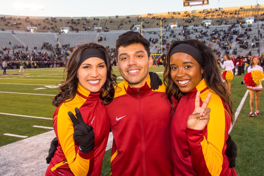 SCSpiritLeaders's tweet photo. It's that time of year! Tryout to become a USC Spirit Leader
Apps due Nov. 20th by 11:59PM

https://t.co/vKZZB67aQm https://t.co/GayWHTYJZX