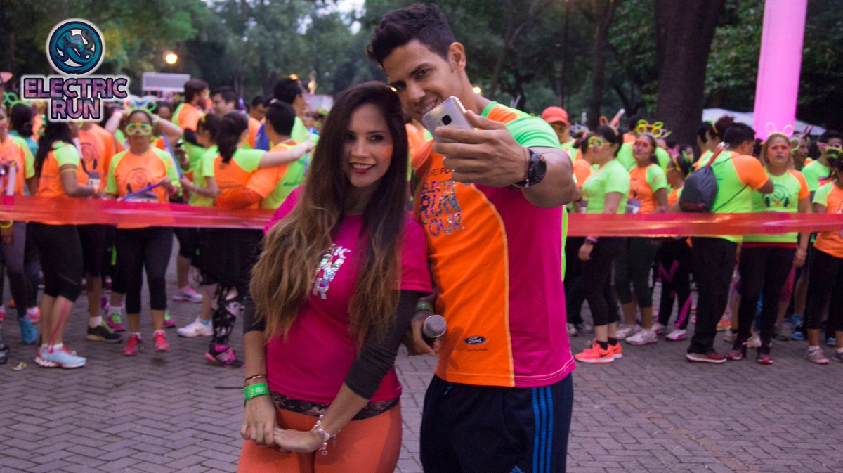 ElectricRunTour's tweet photo. ¿Quién se tomo selfies en Electric Run?
¡Compártenos tus fotos!#SoyElectrorunner #ElectricRunMéxico #actitudElectric https://t.co/vTmZKYf9LT