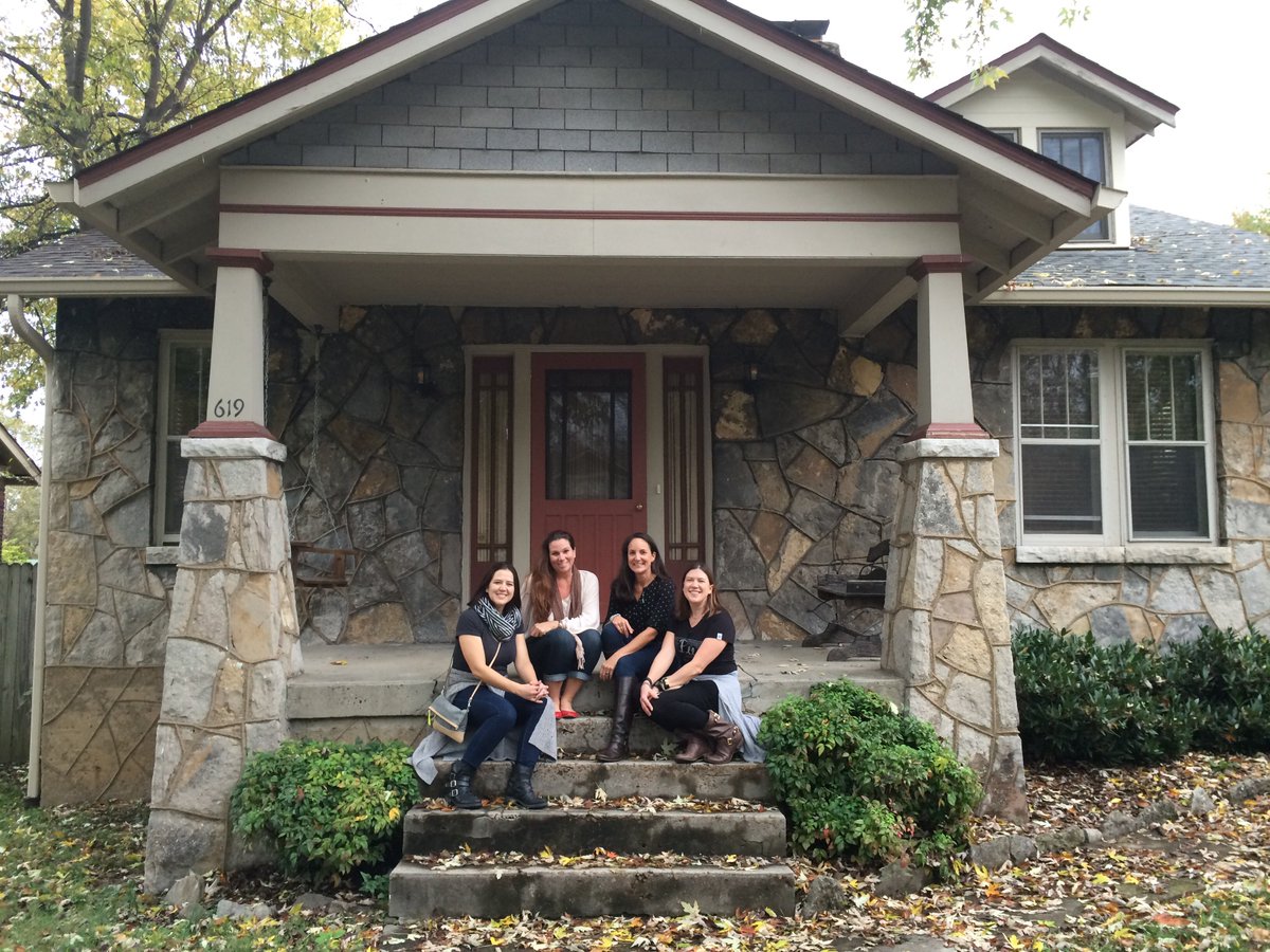 wsbtv's tweet image. Recognize Deacon's house? Go behind the scenes of @Nashville_ABC bit.ly/nashvilleset #Nashies