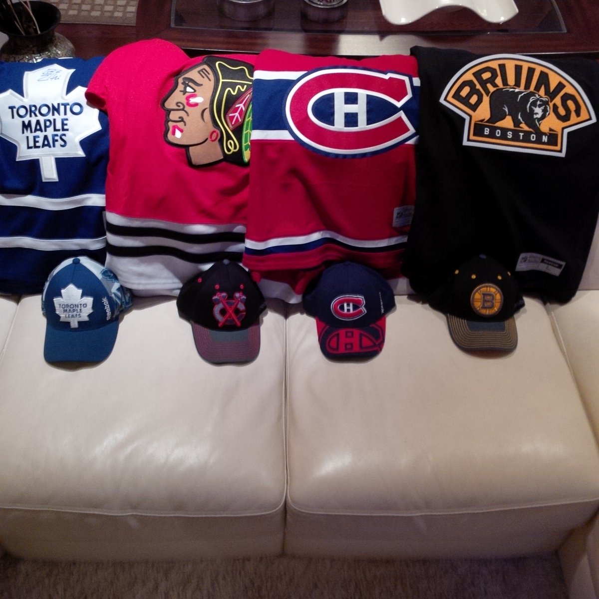 #ultimatehockeytrip #Epic journey <a href="/AD_Rewards/">AD Rewards</a> check out @NHLNetwork #Toronto #Chicago #Montreal #Bruins <a href="/PeterCase87/">Peter Case</a>