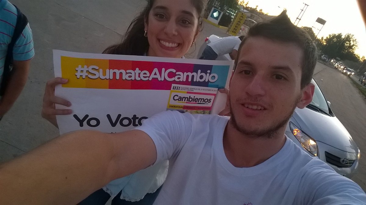 florojedaok's tweet photo. Seguimos en Armenia y J. R. Fernández #SumateAlCambio https://t.co/mq57puhIo0