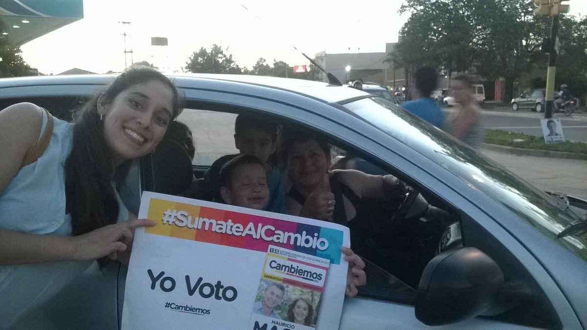 florojedaok's tweet photo. Seguimos en Armenia y J. R. Fernández #SumateAlCambio https://t.co/mq57puhIo0
