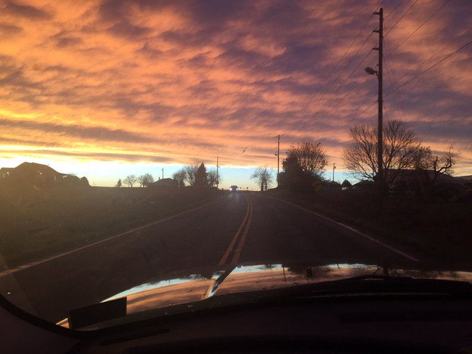 Gorgeous drive home with the baby girl https://t.co/6F8WTLBdsV<a href="/tag/iworkouteverywednesday"class="tags"><span>#iworkouteverywednesday</span></a>
