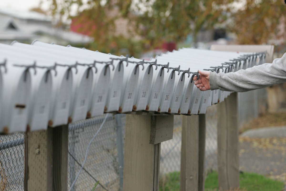 GeoffFolsom's tweet photo. Eastern Washington mail delivery canceled Wednesday after damage to Spokane facility https://t.co/kNCIU8uGCY https://t.co/hheBUyhiOe