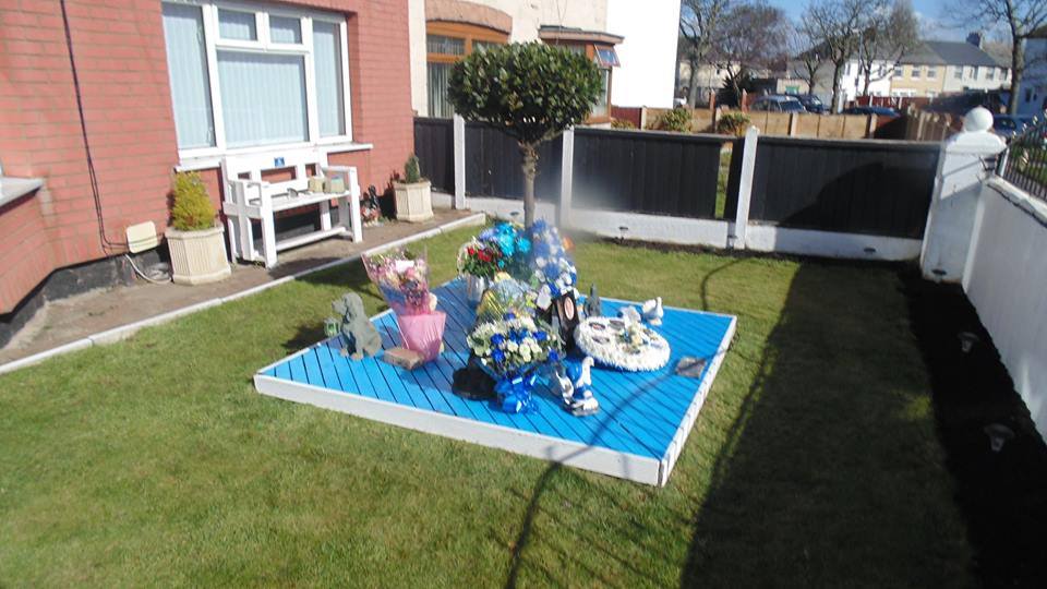 andybjones's tweet photo. Please RT and help us get justice for our son killed by a gang of cowards in Liverpool https://t.co/rOobaGpp0Q