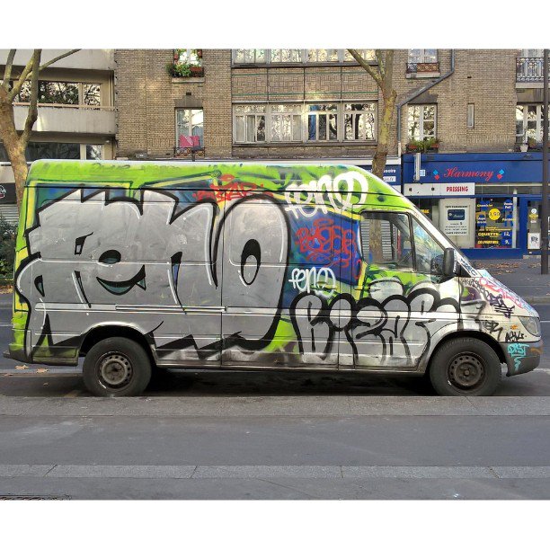 circumjacent_fr's tweet photo. #Paris #graffiti photo by @maxdimontemarciano https://t.co/AshsTG93fw #StreetArt https://t.co/YqJ1zq3KN9