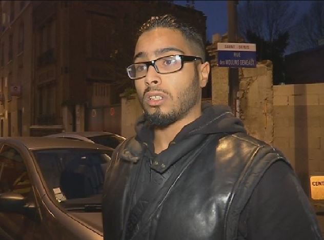 LogeurDuDaesh's tweet photo. "En fait, quand la meuf a commencé à sortir en ballerine, c'est là que j'ai commencé à avoir des doutes" https://t.co/Gr2etBpOaf