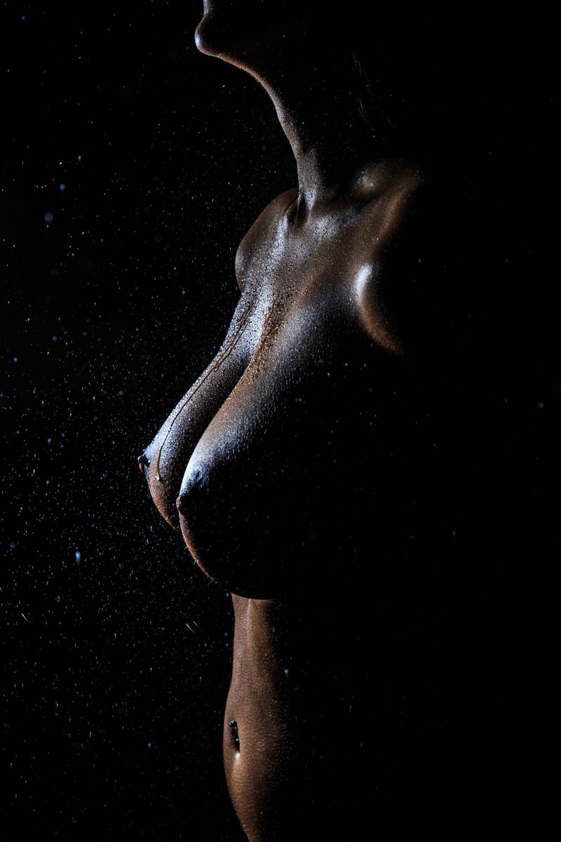 sammijomodel's tweet photo. Amazing #lighting by @paulsstudiocouk #images by Mark Ingram on a #lightingcourse #model #photography #artistic #RT https://t.co/UARRQKmg9d