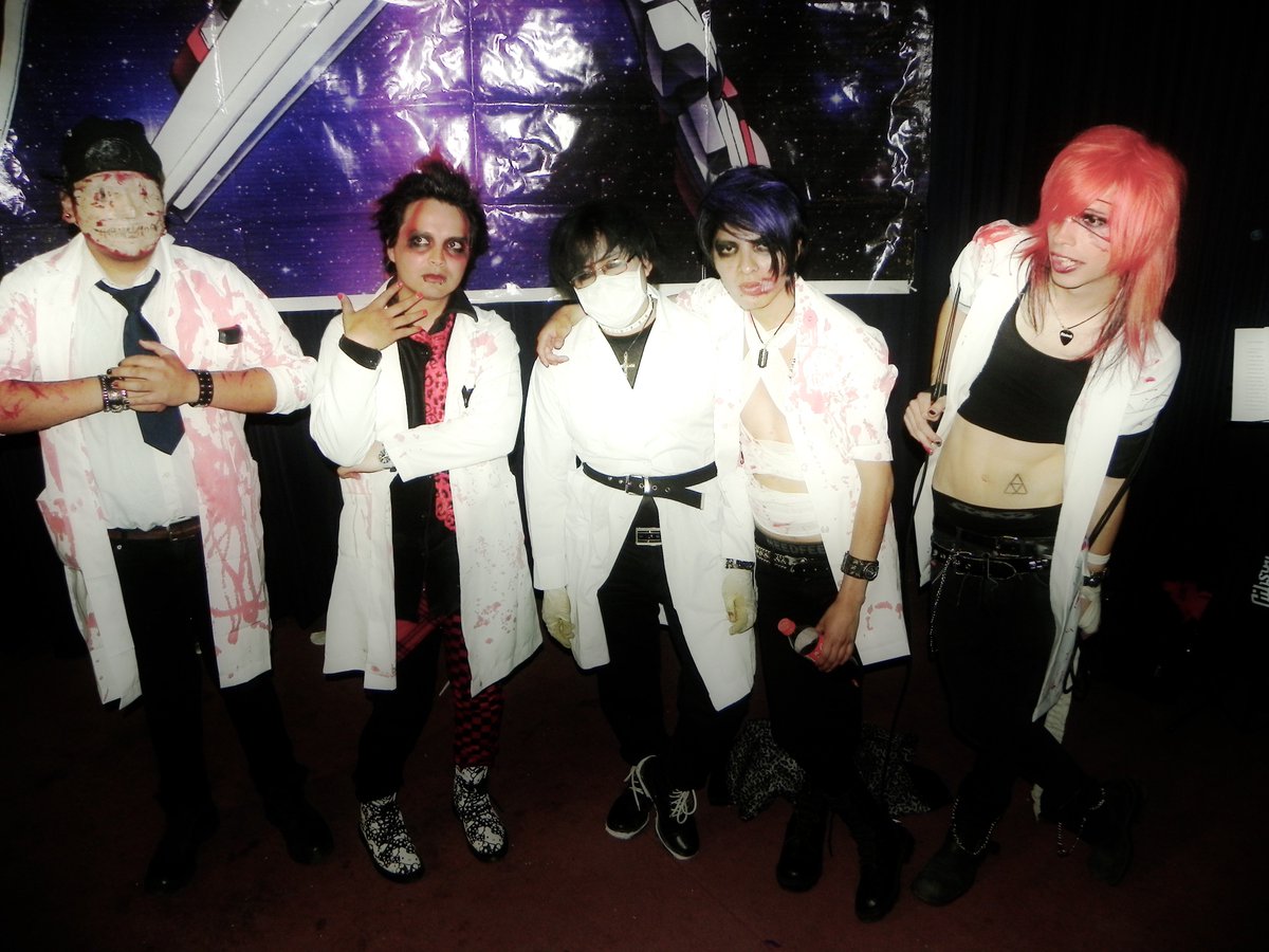 V_Crows's tweet photo. #iryu #visualkei @VisualUnite @visualkeiejrock @visualreview @Jrockradio #ANIMEPARTY2015 https://t.co/iKGIQEqBwI