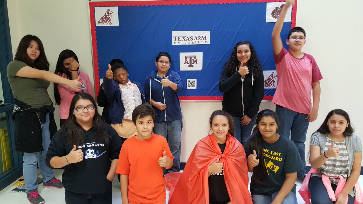 mrskristinhaney's tweet photo. #AVIDclub set up our College Contest Board yesterday. Get ready @ArmstrongApache ... there's more to come! #AVID https://t.co/LcgDRiniy6