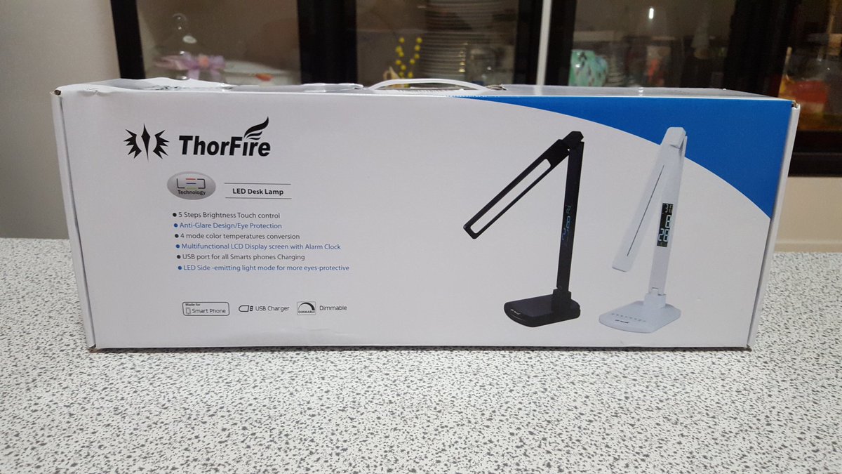 LapagdellaTech's tweet image. Recensione lampada led #Thorfire con schermo LCD integrato 

lapaginadellatecnologia.blogspot.it/2015/11/recens…