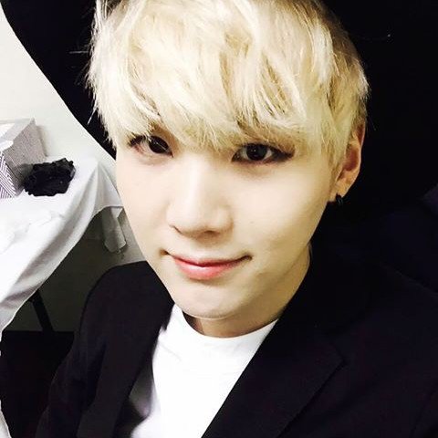 arm_bang's tweet photo. He's like grandpaa https://t.co/0vK2U47BAW