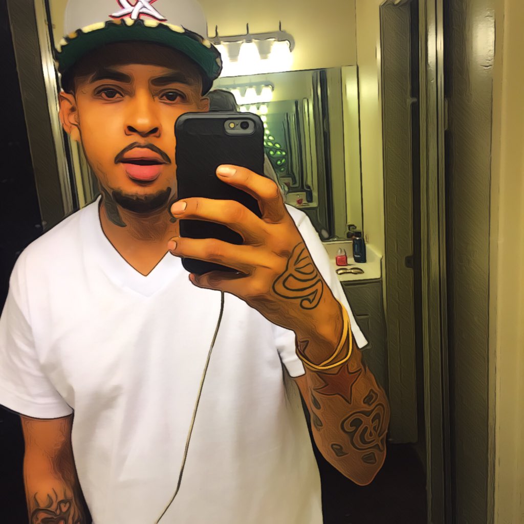 djtripleb's tweet photo. #HighAF https://t.co/L92qUM9N4T