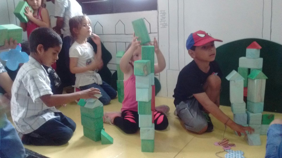 horaciojrios's tweet photo. Ya funciona nuevo espacio @CiudadNinosRos "Construyendo Ciudades" Felicitaciones @MeriAffranchino y equipo.A jugar!! https://t.co/NsJAux7rzh