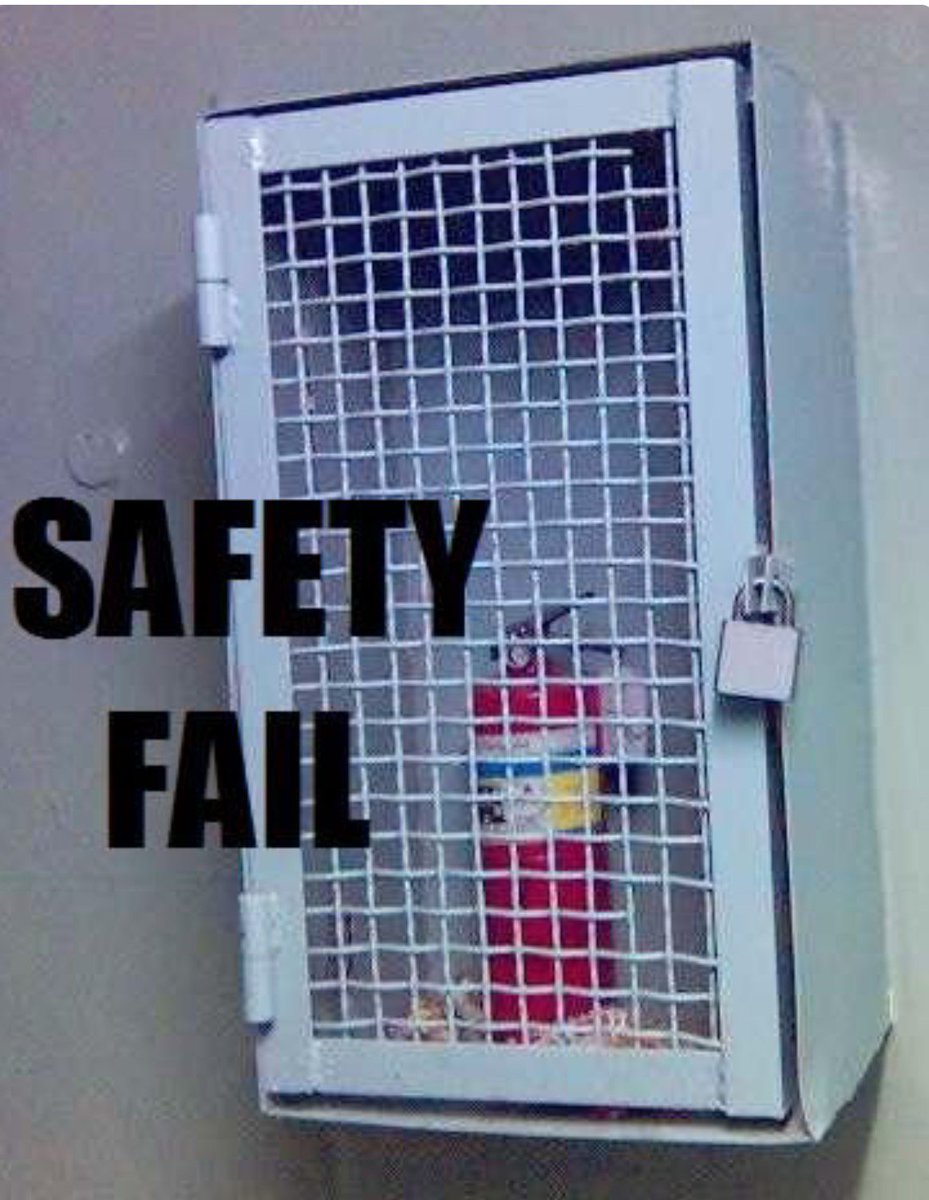 AccessTrainingC's tweet photo. Here's something to help start your day off with a laugh ;) #constructionhumour #safetyfail https://t.co/UHiNX5UUNW https://t.co/CMwA7R01T4