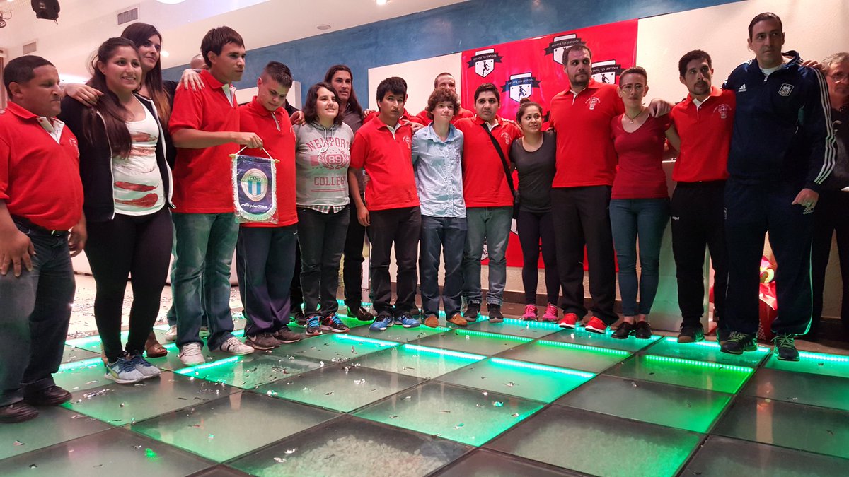 Las Castoras dijimos presente en #DesafiaTusSentidos junto con <a href="/CAHFutbolCiegos/">HuracanFutbol Ciegos</a>. Superando los límites