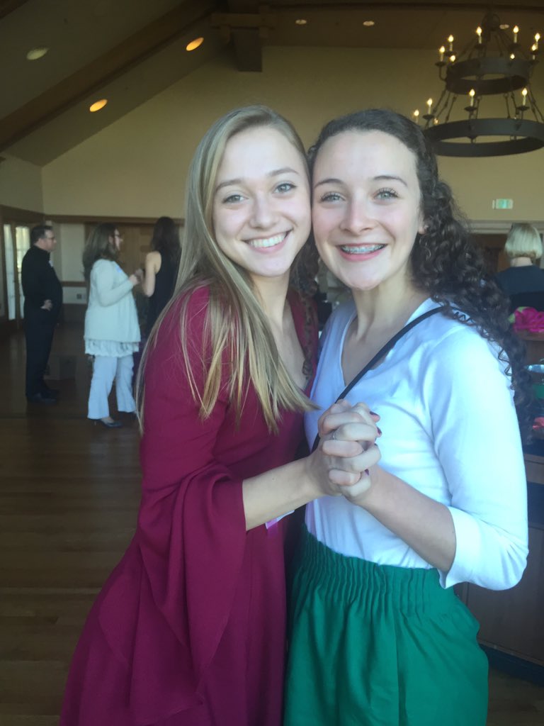 grace_masuda's tweet photo. happy birthday annella !! 💗 hope you had the best day love you🍓 https://t.co/CJ1yVb9zri