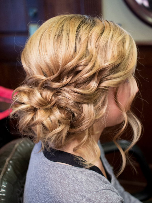 cewekbangetid's tweet photo. Enggak lagi bingung buat menata rambut #keriting. Bisa coba Braided Side Bun!
https://t.co/sfm39s6Zyz https://t.co/T4IJ7qNlc5