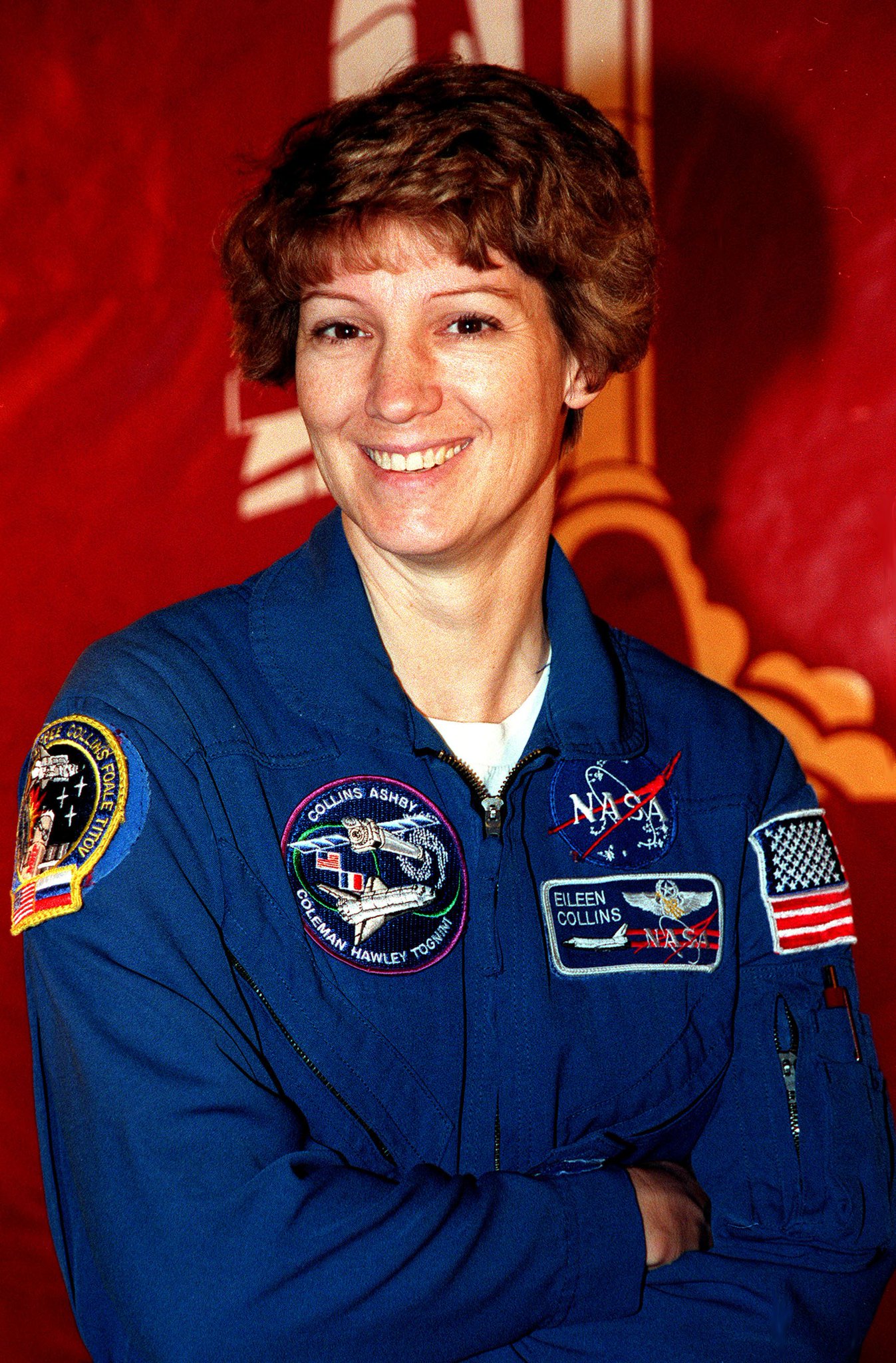  was born the greatest Shuttle CDR. Happy birthday to the beautiful Eileen Collins  Remessage? 