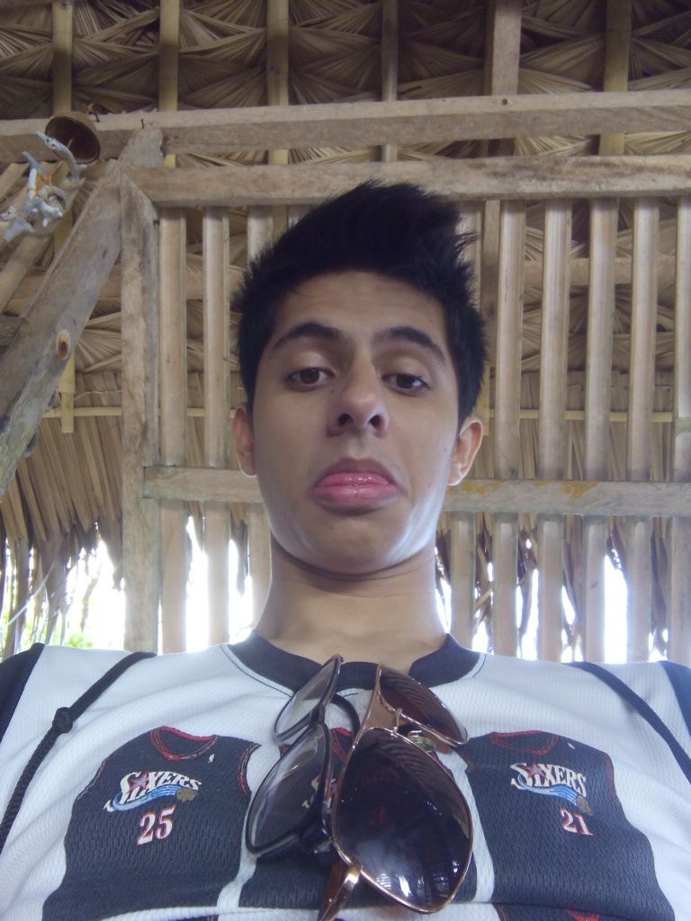 RyandomThoughts's tweet image. #HowToBeAGirl #NoFilter #Beaching #BeachPlease #NoHateJustLove 😂😂😂