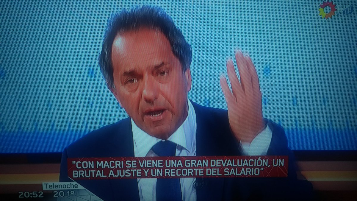 tuitskukas's tweet photo. El precio del dólar era 3,40 cuando asumió CFK. 
Ahora el dólar que se consigue,  es ilegal y sale 5 veces más: $15 https://t.co/eAaD7PDdPY