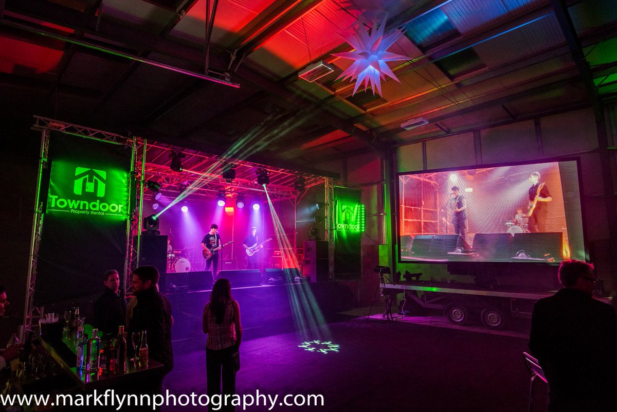 markflynnphoto's tweet image. New club in Town? NO its an amazing launch night @towndoor #TheDyeworks #Huddersfield
#success #commercialbuilding