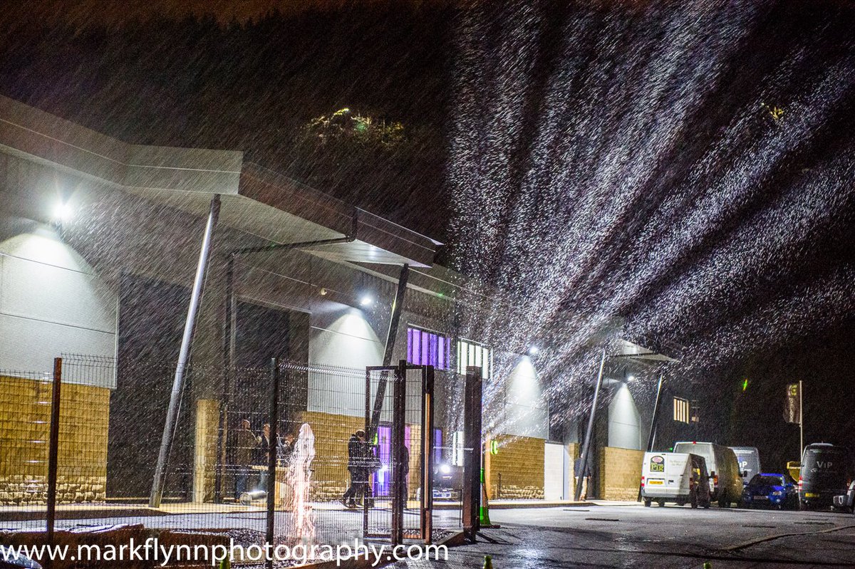 markflynnphoto's tweet image. New club in Town? NO its an amazing launch night @towndoor #TheDyeworks #Huddersfield
#success #commercialbuilding