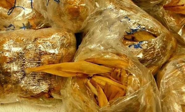 GetInsideWTF's tweet photo. A man was caught trying to smuggle 450 pork tamales into Los Angeles from Mexico an... https://t.co/DaswJLDZlU #news https://t.co/UYSKkCT32V