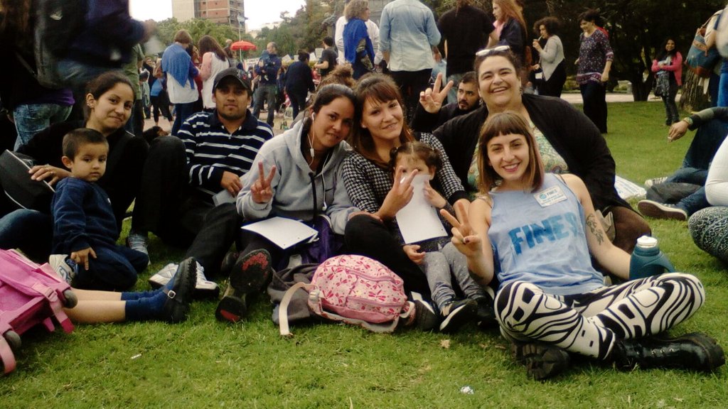 NanoCaraOK's tweet photo. #Hoy en Plaza San Martín jornada en defensa de la educación pública, gratuita e inclusiva. #FinEs #ScioliPresidente https://t.co/xYUOMgcGkn