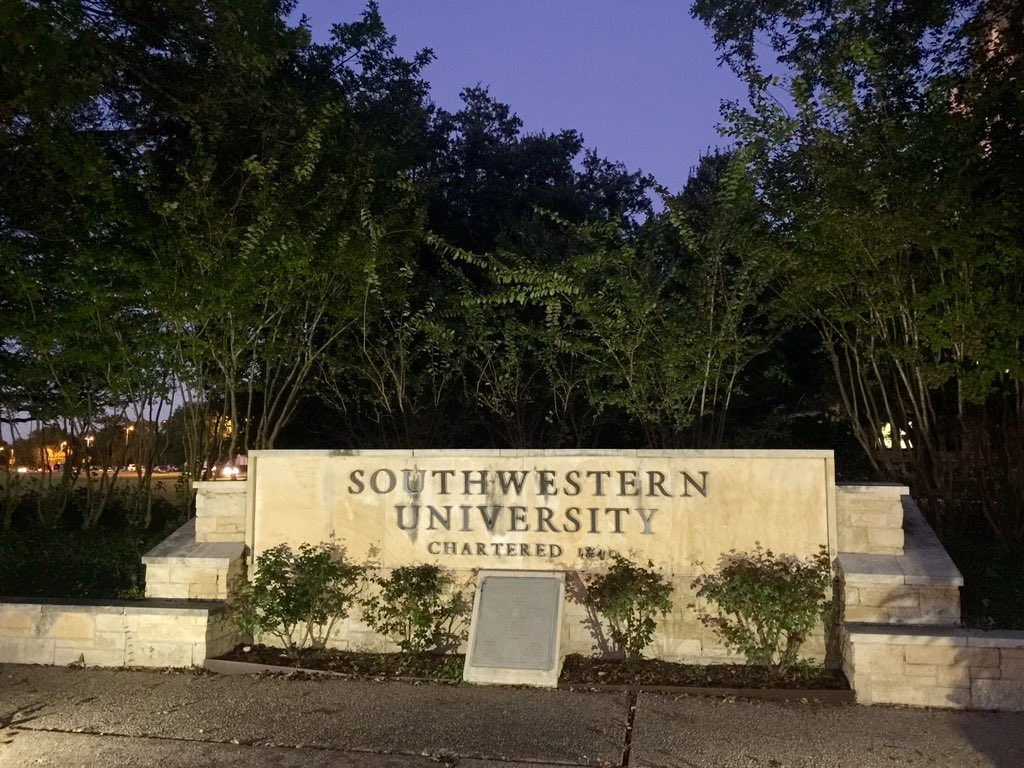 Always love returning to my alma mater to talk @IFSAButler #studyabroad! Thnx <a href="/SouthwesternU/">Southwestern University</a> and @SUIntercultural!