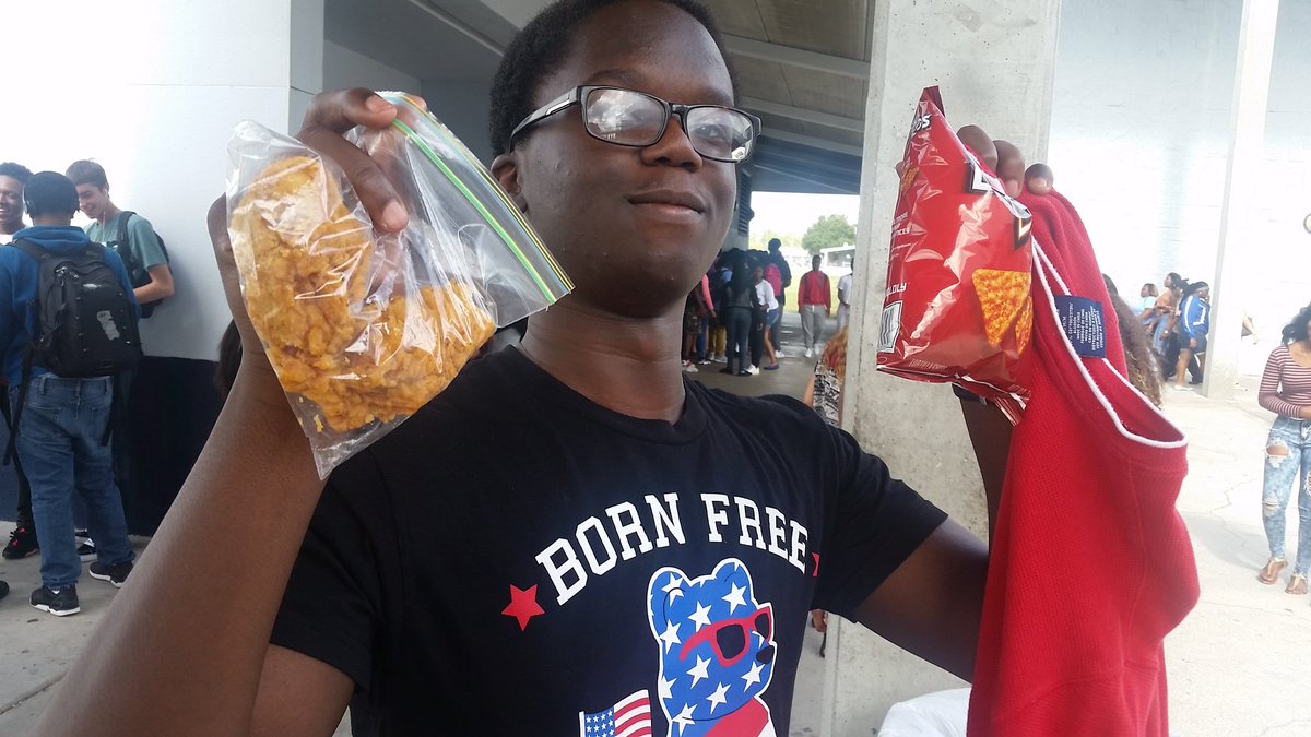 troytheblackguy's tweet photo. My nigga at school bought chicken, doritos, and a polo all for 10 dollars idk if my school a school or flea market https://t.co/YLF0ZRiBbl